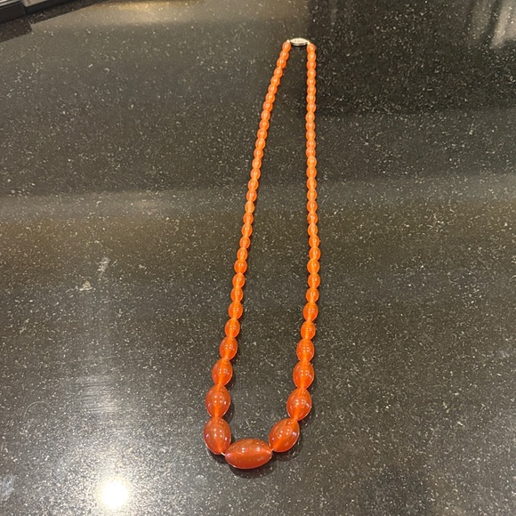 Jewelry - ❤️SALE❤️Elegant Vintage Amber Beaded Necklace